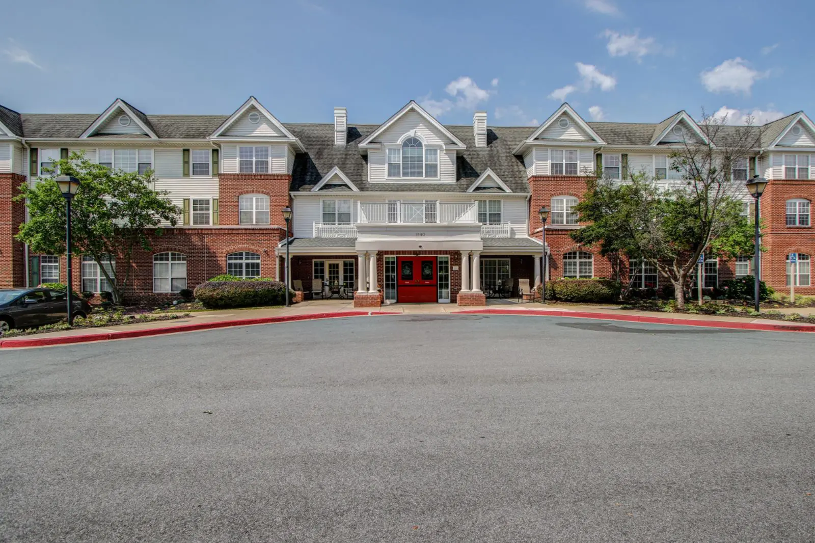Charter Senior Living of Woodholme Crossing Exterior Charter Senior Living of Woodholme Crossing Exterior